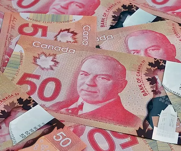 50 dollars canadiens